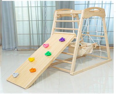 Cerchi un parco giochi al coperto divertente e sicuro per i tuoi bambini?