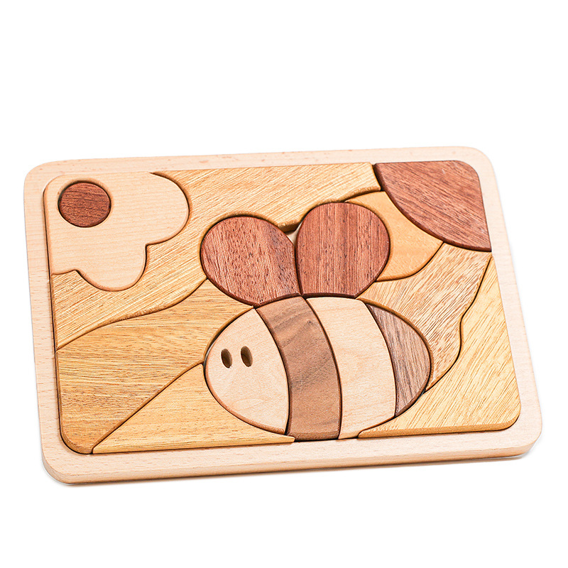 Puzzle di abbinamento in legno e colore creativo