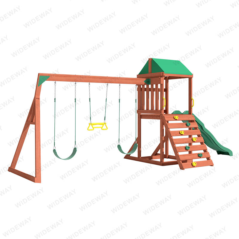 Set da gioco all'aperto per bambini nel cortile
